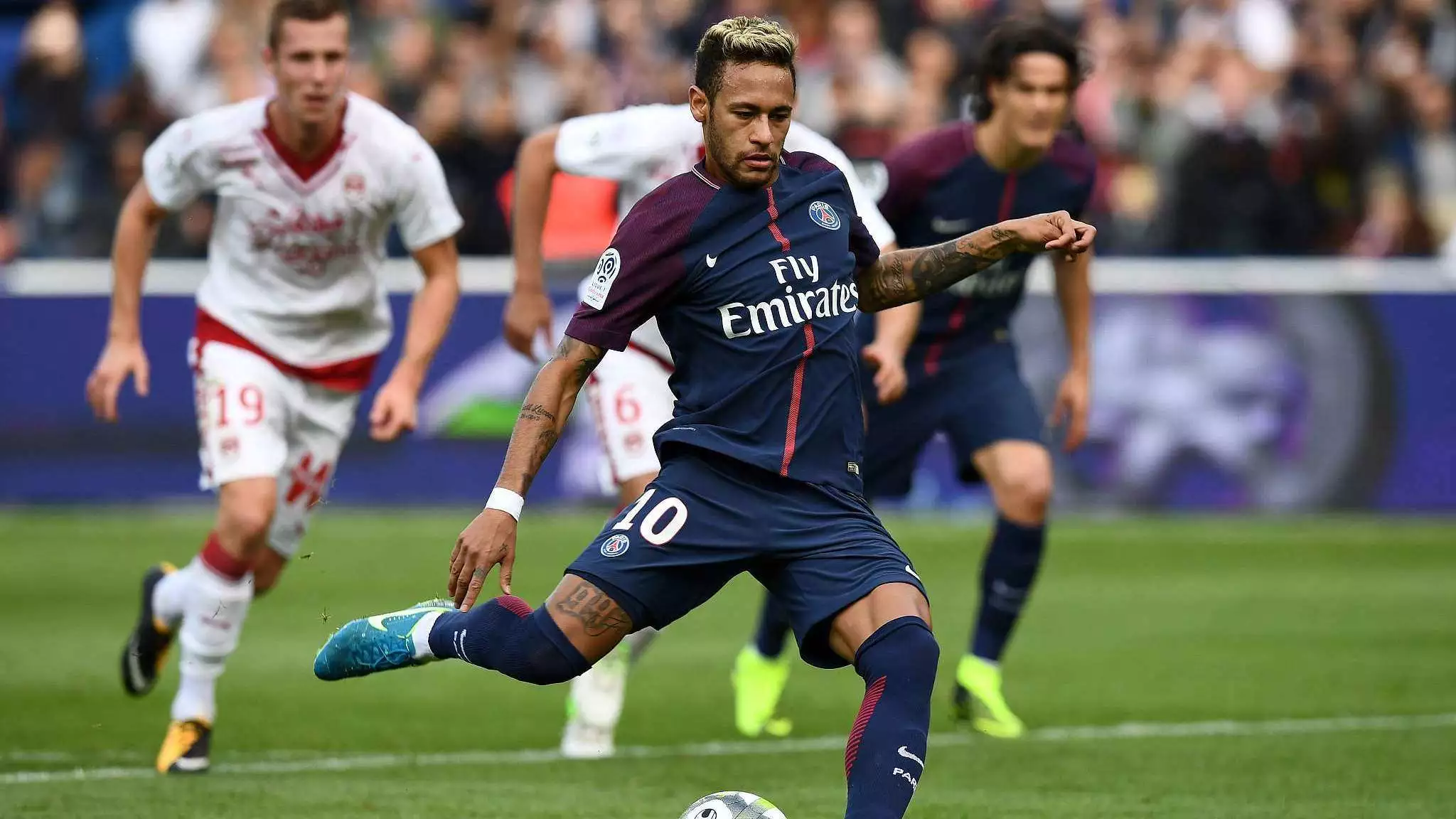 而阿里纳斯 而阿里纳斯