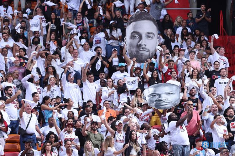 相较之下 相较之下